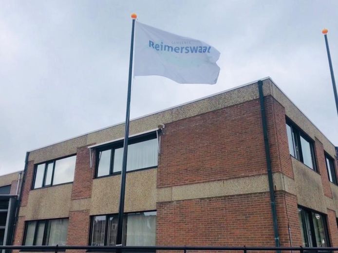 Het gemeentehuis van de gemeente Reimerswaal in Kruiningen.