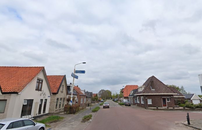 De Steenwijkerweg in De Blesse