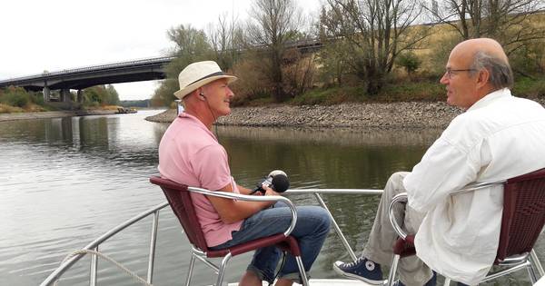 Radio 4-presentator Lex Bohlmeijer op de pedalen over Watersnoodpad