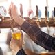 Cafébazen trekken weer naar Raad van State om geschil over aantal pintjes in biervat