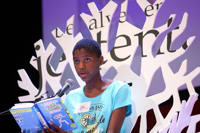 Sarah van Pruissen van basisschool De Aquarel uit Zwolle is de beste voorlezer van 2018.