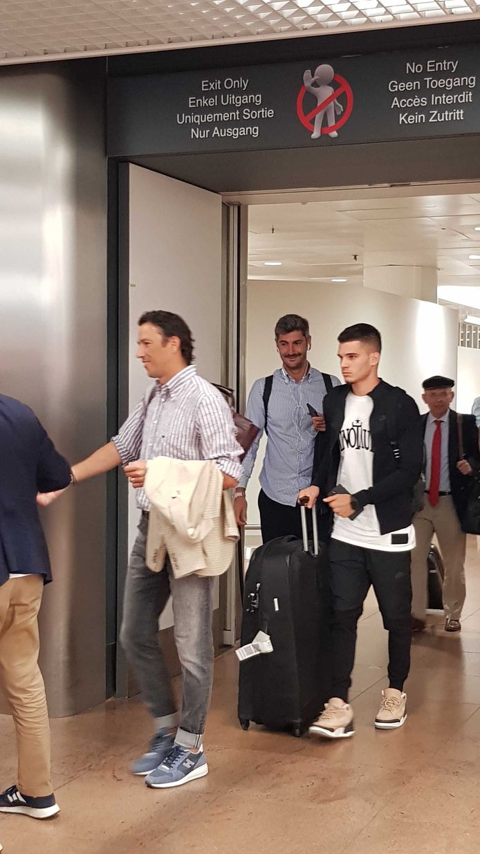 Ianis Hagi bij aankomst op Zaventem.