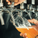 Proosten nu het nog kan: het bier raakt op