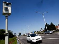 Duitser die wordt geflitst als hij met bewusteloos kind (2) naar ziekenhuis racet, mag rijbewijs houden