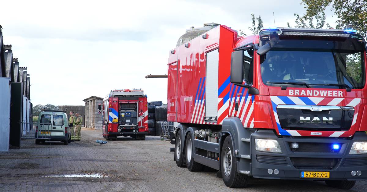 Brandweer rukt groots uit na melding brand in mestput bij boerderij in Smilde