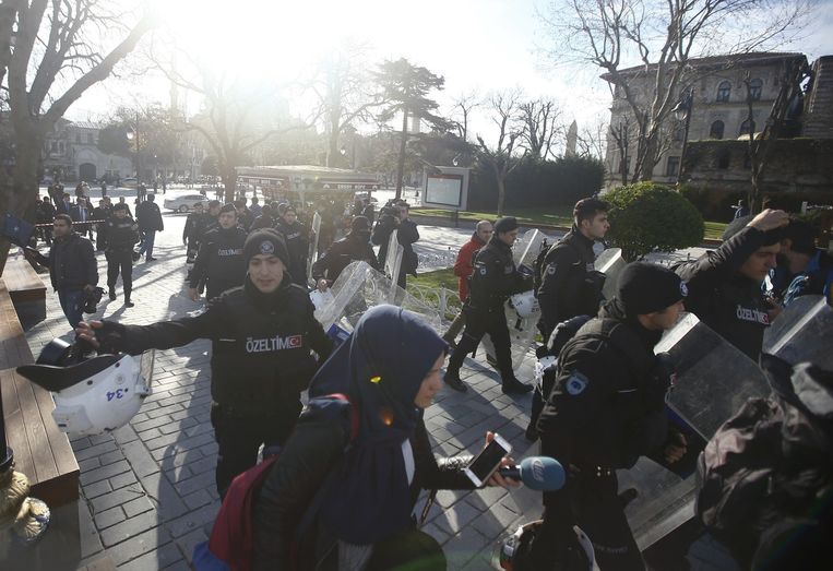 „Acht deutsche Touristen bei IS-Angriff in Istanbul getötet“