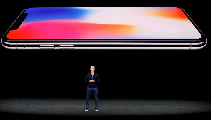 Tim Cook, CEO van Apple, tijdens de lancering van de iPhone X in september vorig jaar.