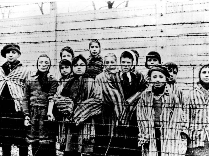 Het aangrijpende geheim van de tatoeëerder van Auschwitz: "De enige Jood die ooit in gaskamer is gegaan en er weer levend is uitgekomen"