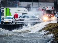 Brandweer heeft handen vol aan schademeldingen: ‘Geluk dat er geen slachtoffers zijn gevallen’