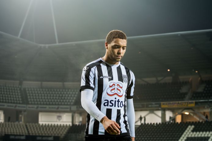 Cyriel Dessers was er donderdag niet helemaal bij, vrijdag trainde hij weer mee bij Heracles.