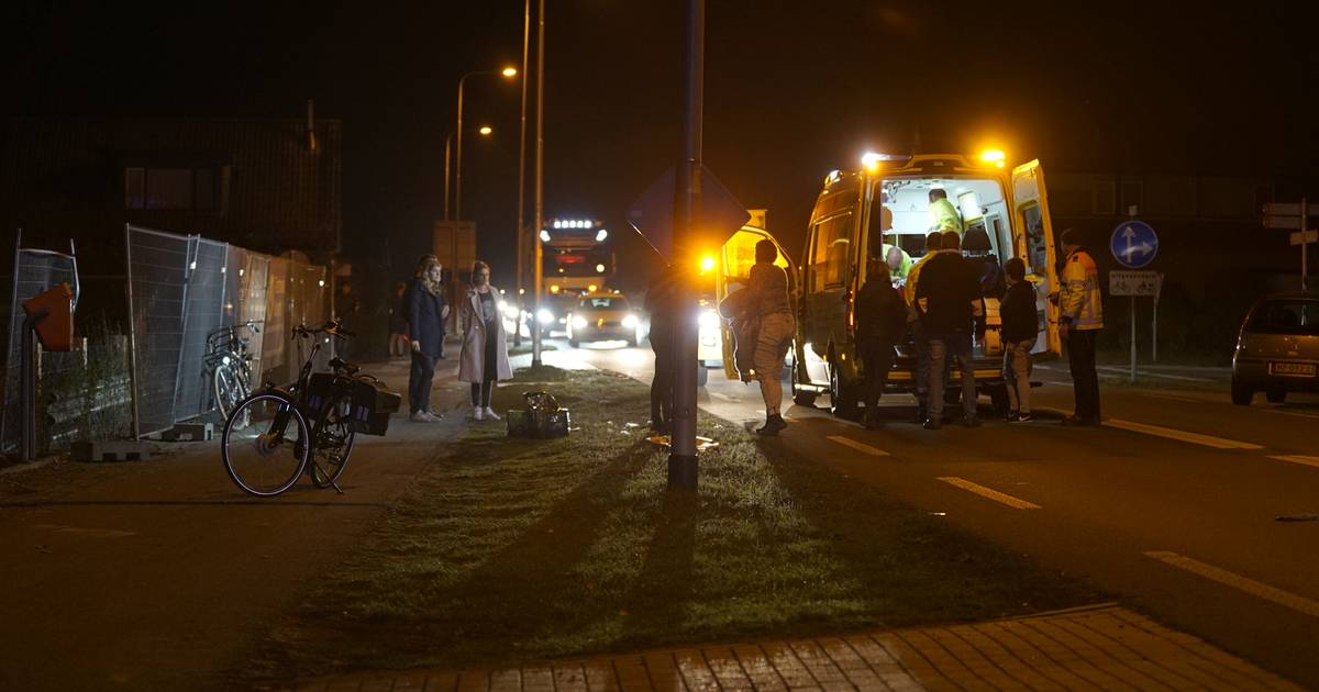 N345 tussen Apeldoorn en Zutphen dicht na ernstig ongeluk met fietser.