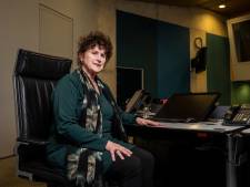 Rechter Gerda (66) gaat niet met pensioen door extreme drukte: ‘De rek is er echt uit’