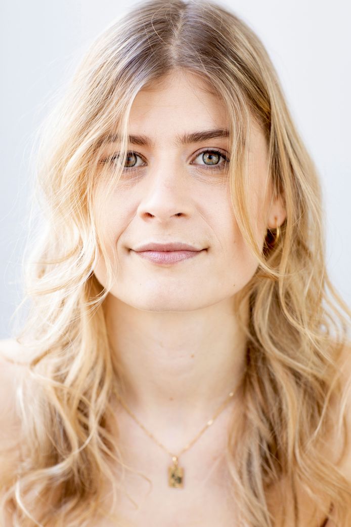 Weg met complexen: Eva De Roo, Ini Massez en andere powervrouwen over ...