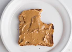 Dit zijn de 6 gezondheids- voordelen van pindakaas
