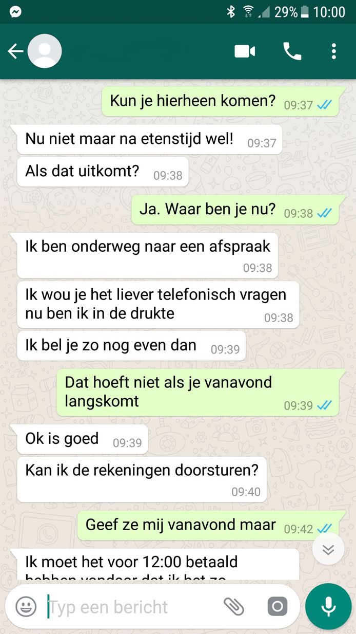 Poging tot WhatsApp-fraude met gegevens van een vrouw uit Toldijk. De naam en foto zijn weggewerkt om haar privacy te beschermen.