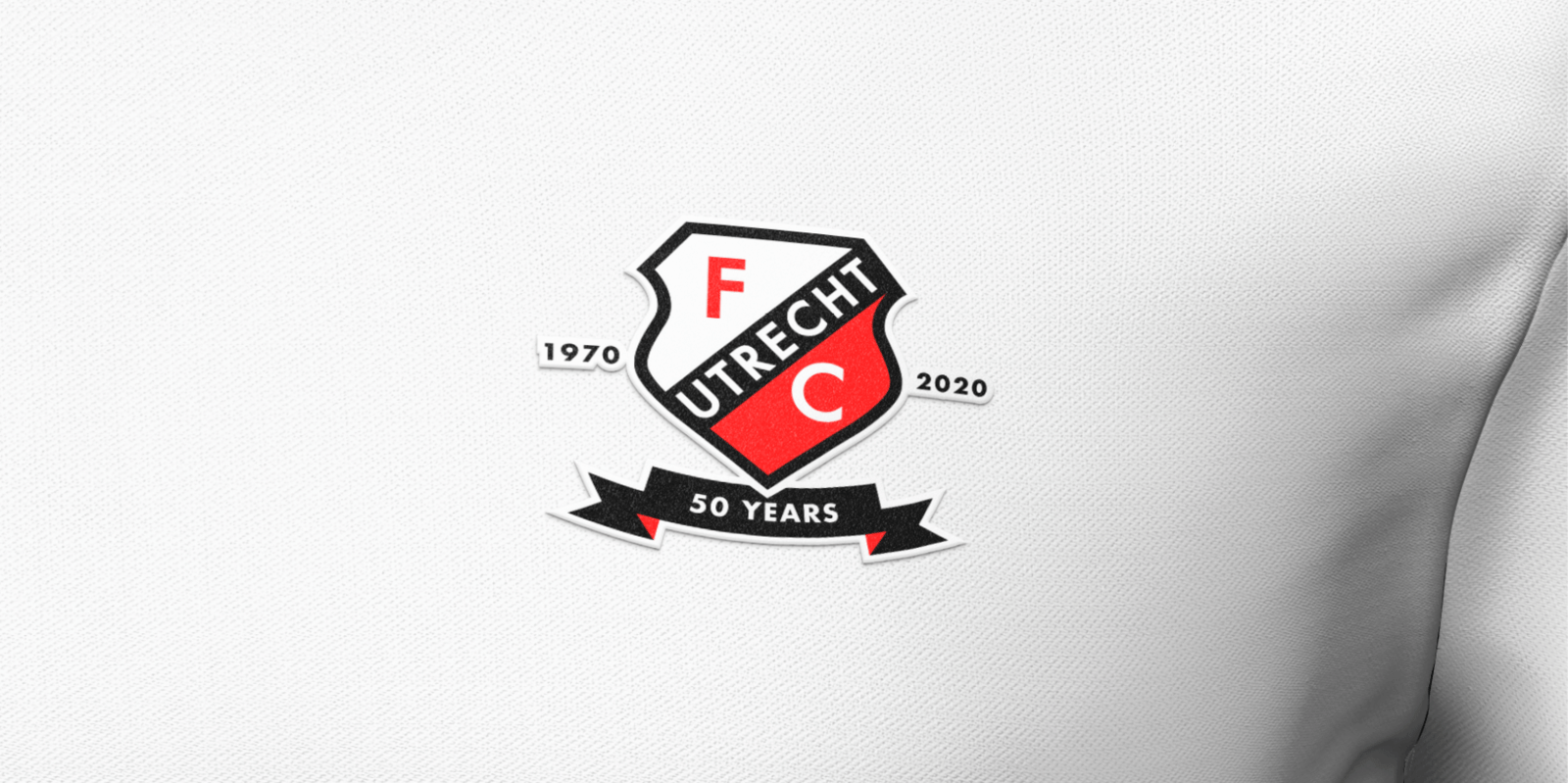 Droom Gaat In Vervulling Fc Utrecht Fan Nathan Ontwerpt Speciaal Shirt Voor 50 Jarig Jubileum Van Zijn Club Foto Gelderlander Nl