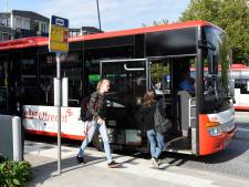 Omikron grijpt om zich heen: rijdt mijn bus of trein wel? ‘Het schuurt’