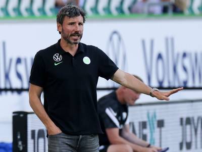 Wisselfout Van Bommel komt Wolfsburg duur te staan: DFB haalt club van Bornauw, Casteels en Vranckx uit bekertoernooi