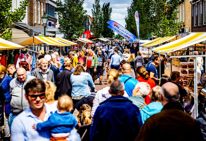 De Nautische dag trok veel mensen naar Numansdorp