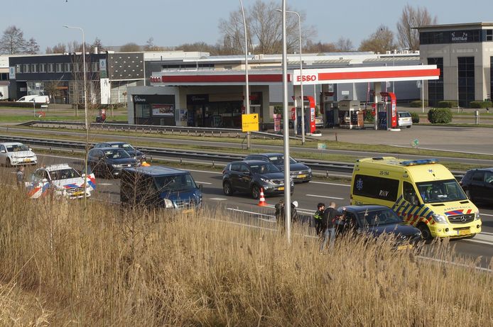 Botsingen op de Midden-Brabantweg.