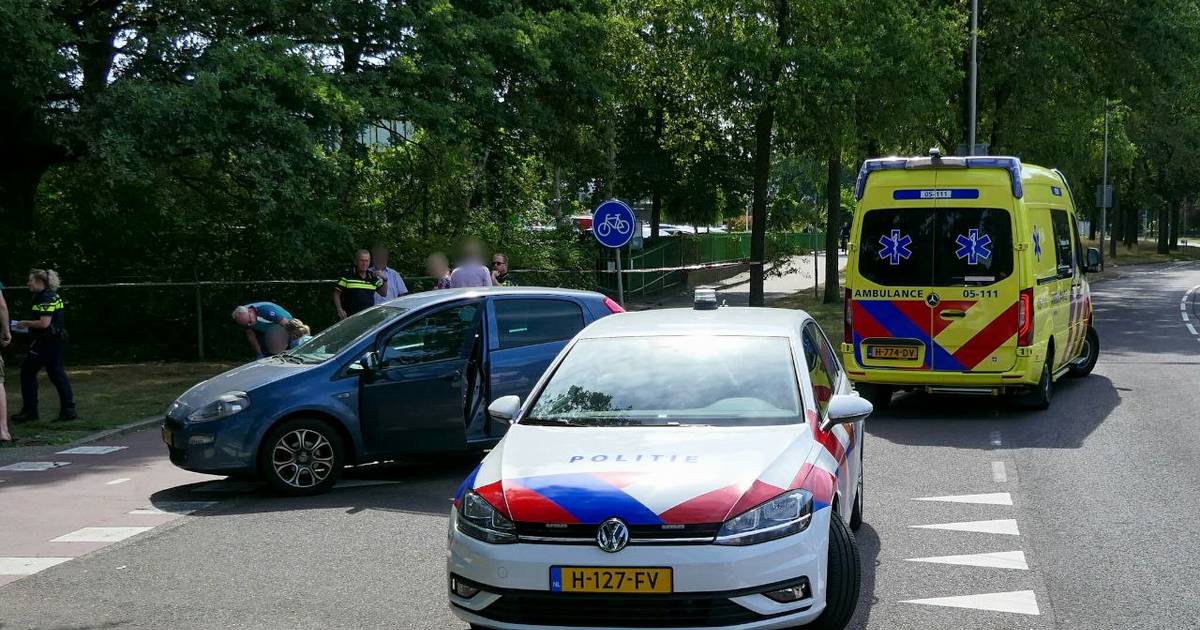 Scooterrijder gewond bij aanrijding in Losser.