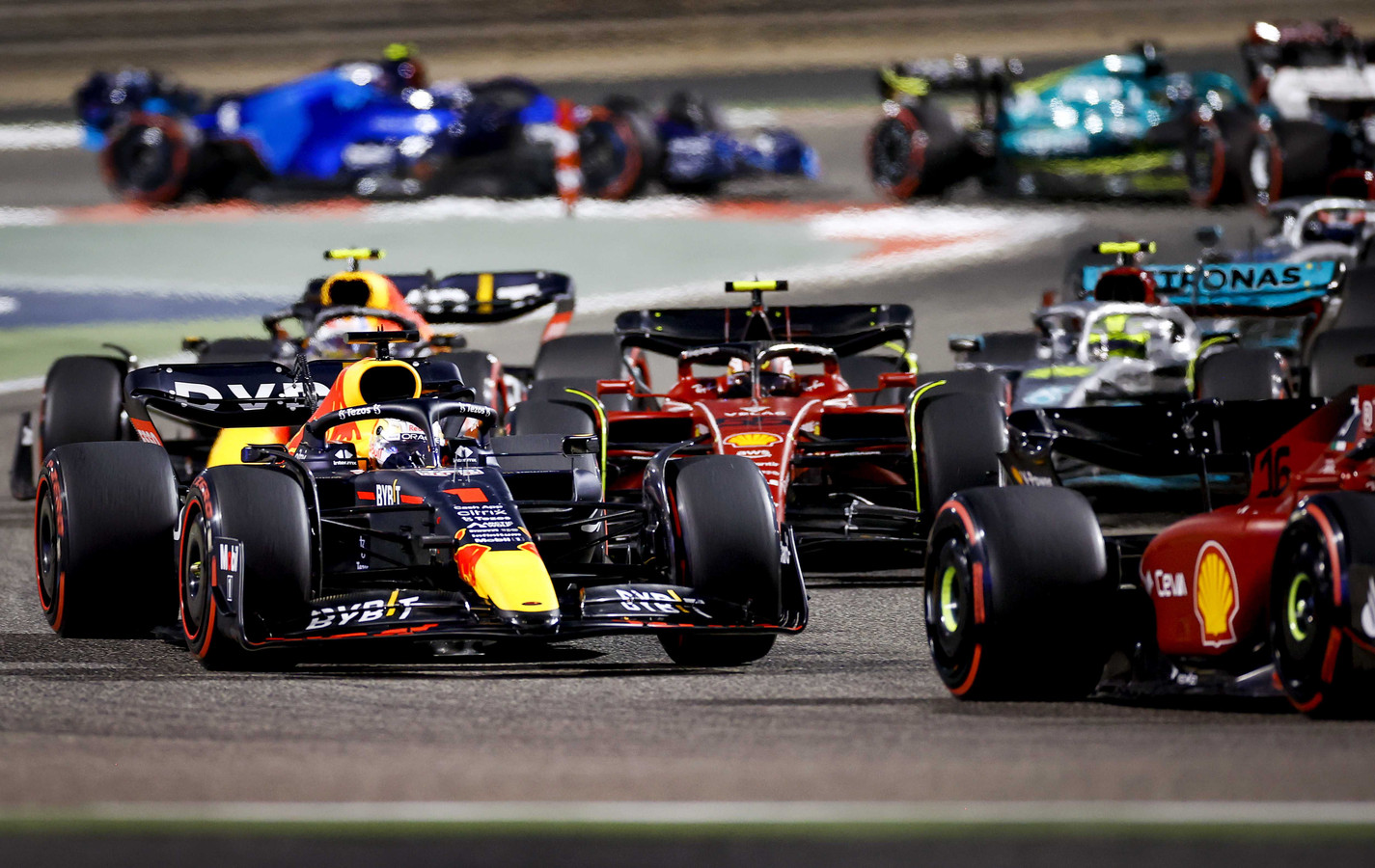 Bekijk hier de start van de F1 in Bahrein | Foto | destentor.nl