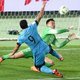 Suárez schiet Barcelona met hattrick naar finale