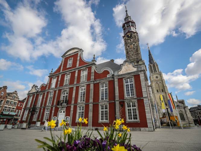 Voor 8,2 miljoen euro aan verdachte betalingen met kaart die vernietigd had moeten worden: verborgen leningen van stad aan oud-burgemeester Jef Cleeren
