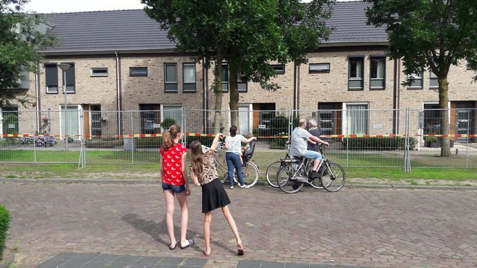 De situatie trekt veel bekijks.