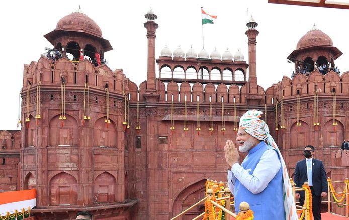 Indiase premier Narendra Modi houdt een toespraak vanuit het Rode Fort in hoofdstad Delhi tijdens de 75ste onafhankelijkheidsviering.