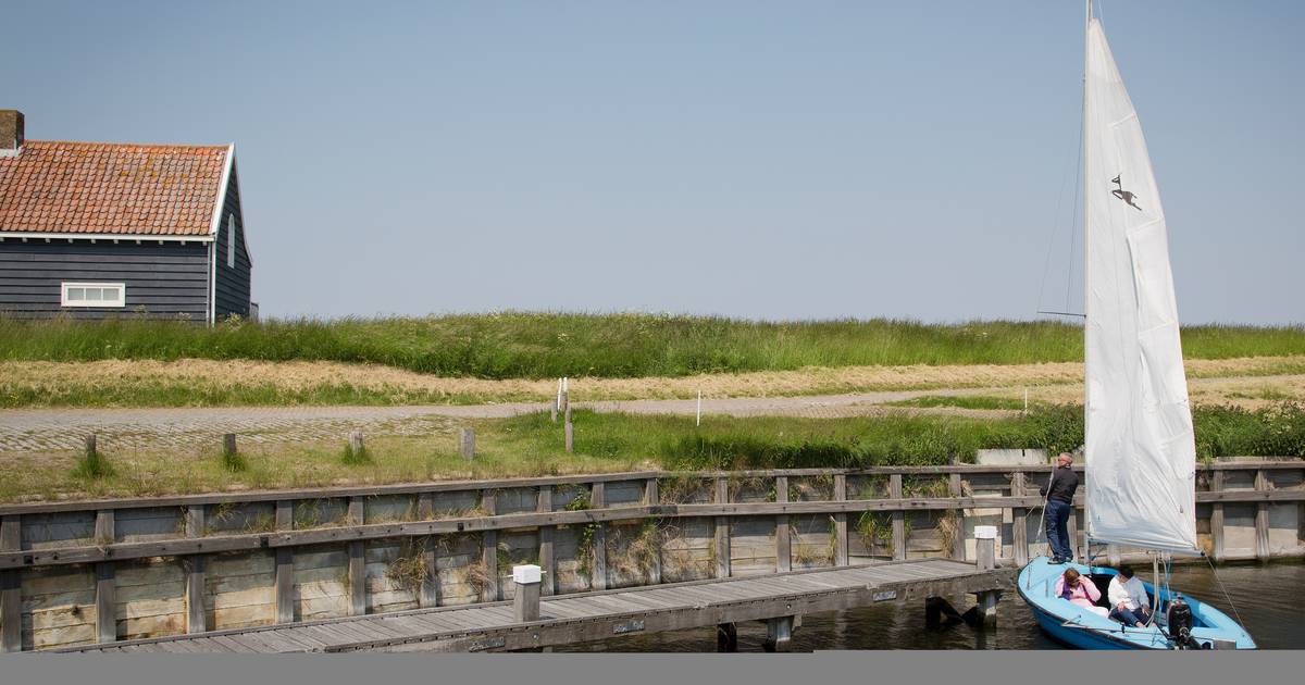 Haven Geersdijk krijgt een stenen helling | Bevelanden | pzc.nl - Provinciale Zeeuwse Courant