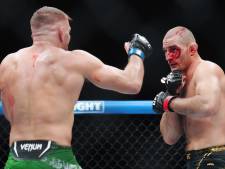 Dricus du Plessis kroont zich tot kampioen na bloederig titelgevecht UFC 297