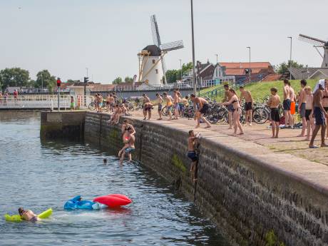 Zwemverbod in de Wemeldingse sluis, maar eigenlijk verandert er helemaal niets