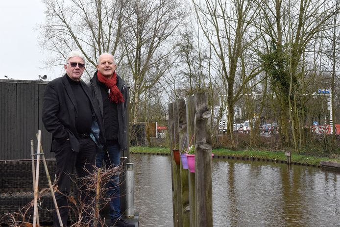 Leo Jansen en Dick Fokke willen ook een geluisdwal langs de Hollandbaan