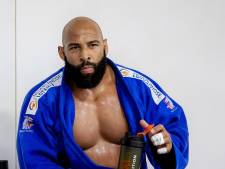 Olympisch topjudoka Roy Meyer werkt winkeldief tegen de grond in hartje Rotterdam