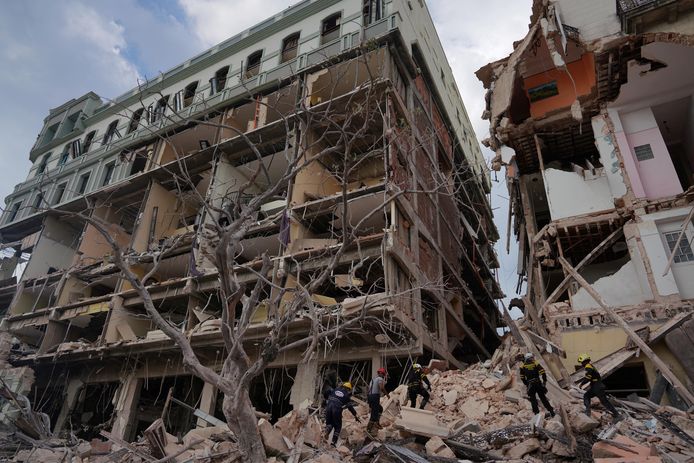 Gravi danni sono stati arrecati all'hotel Saratoga all'Avana.