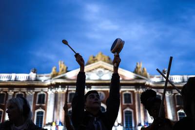 Des concerts de casseroles pour le 1er anniversaire de la réélection de Macron