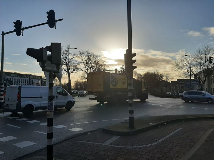 De verkeerslichten op de kruising Keppelseweg-Hofstraat-Europaweg in Doetinchem zijn stuk.