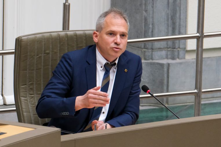 Vlaams minister van Wonen Matthias Diependaele. Beeld BELGA