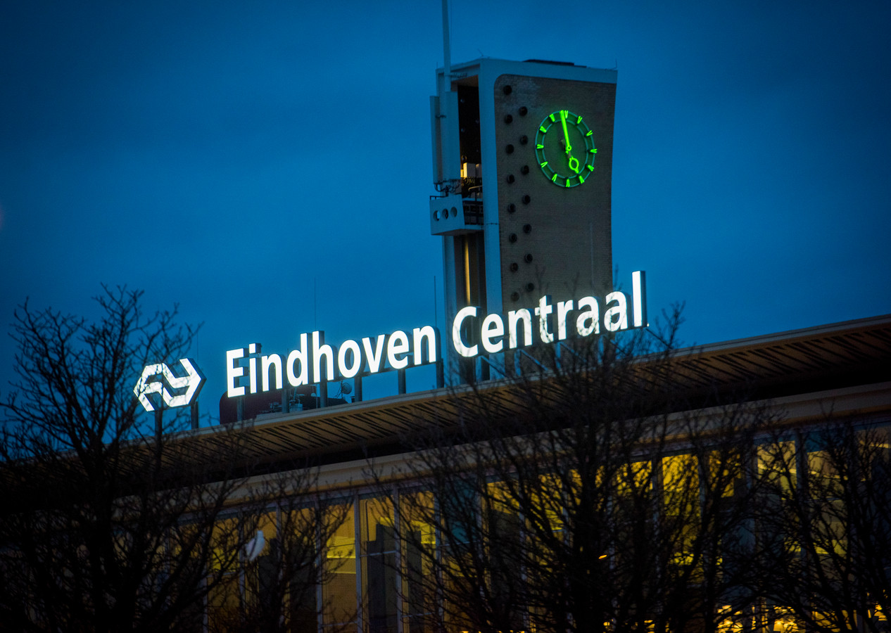 Station Heet Nu Officieel Eindhoven Centraal Foto Gelderlander Nl