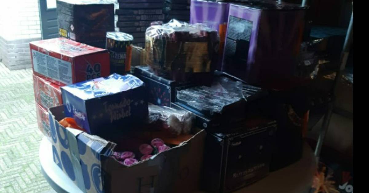 Dik 250 kilo illegaal vuurwerk in beslag genomen in Zuilichem, 18-jarige aangehouden