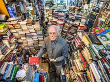 Geld is binnen voor overname van boekenwinkel van Jogchum (80): ‘Overdonderd, dat zijn we’