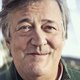 Fraai van Stephen Fry: ‘Mijn grote held zat recht voor mijn neus mijn beste vriend te wezen’