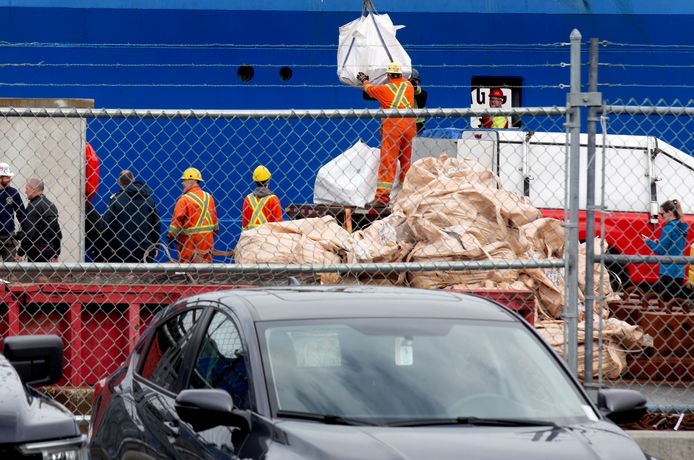 Woensdag lokale tijd kwamen brokstukken van de onderzeeër Titan op het Canadese vasteland aan.