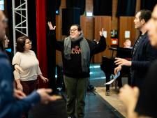 Sopraan Francis van Broekhuizen zorgt met Opera Zuid voor avond vol vermaak in de onderwereld