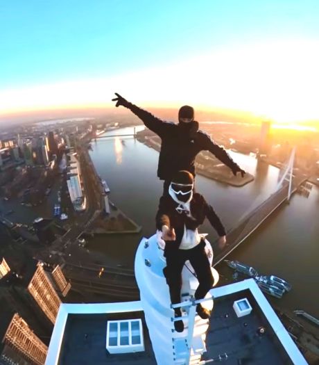 Renversant: des Instagrameurs belges escaladent illégalement le mât de la plus haute tour du Benelux