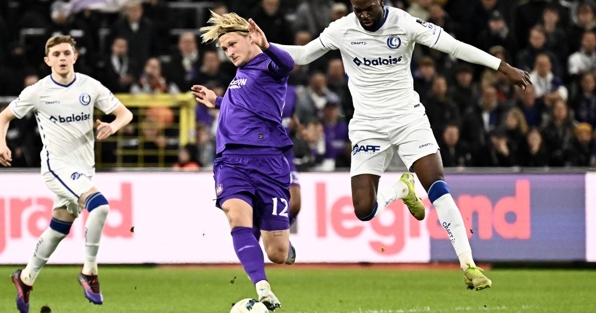 Anderlecht klimt op voorsprong dankzij afgeweken schot Mats Rits, Coosemans houdt Gent van snelle gelijkmaker