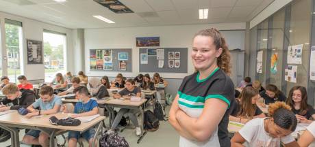 VWO-diploma op zak en meteen voor de klas: Dimara houdt nu toezicht op de ‘jonkies’