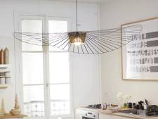 Eigenwijs, luchtig, speels en vooral erg groot: deze lamp is mateloos populair