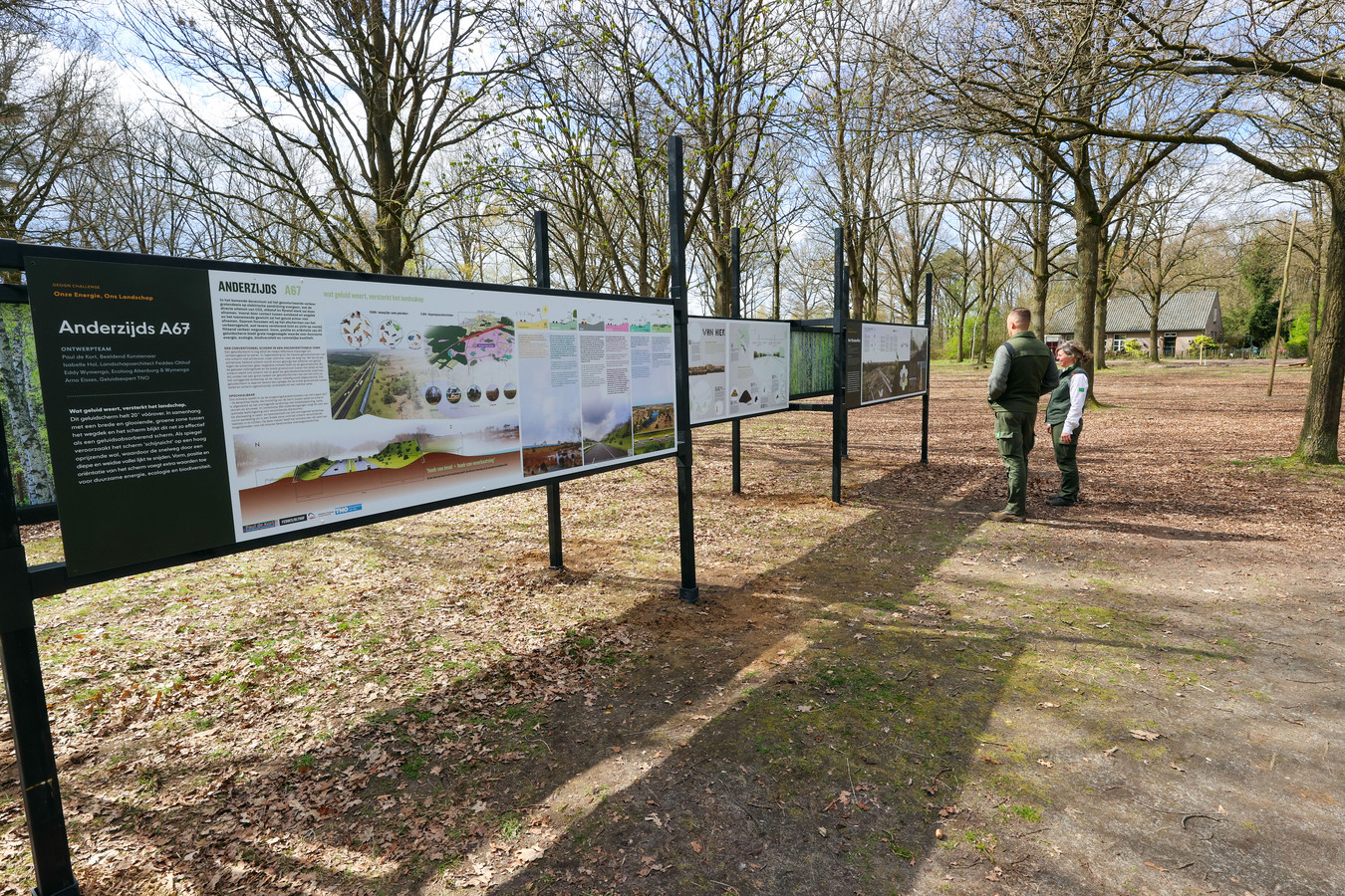 De buitenexpositie bij natuurpoort De Plaetse.